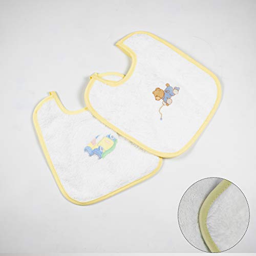 Tarta de pañales para bebé recién nacido. Un regalo original, incluyendo 30 pañales de la marca DODOT más peluche más calcetín más toallas DODOT más toalla facial, ofrecido por Flores AVRIL