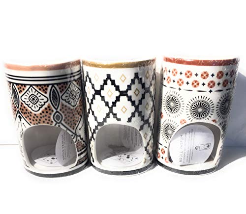 udc CMP – Conjunto de 3 fragancias de cerámica con base de cera perfumada: ámbar, almizcle blanco y madera de sándalo, altura 11,5 cm y diámetro 7 cm.