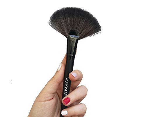 WYNIE Brocha de Maquillaje en Abanico para Polvos Iluminador de Pelo Sintetico y Cruelty Free