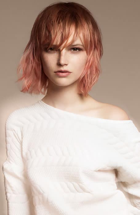 38 magníficas ideas de color de pelo rosa dorado para el 2020 ></p><p></p><p>El oro rosa es tan importante en el <a href=