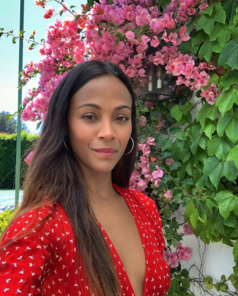 5 secretos del cuidado de la piel Zoe Saldana jura por una piel joven