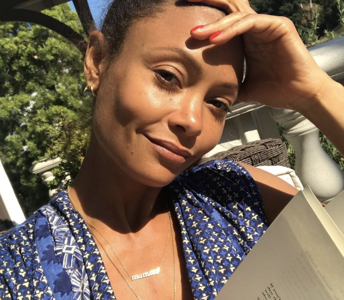 8 secretos del cuidado de la piel que Thandie Newton sigue para la piel envejecida