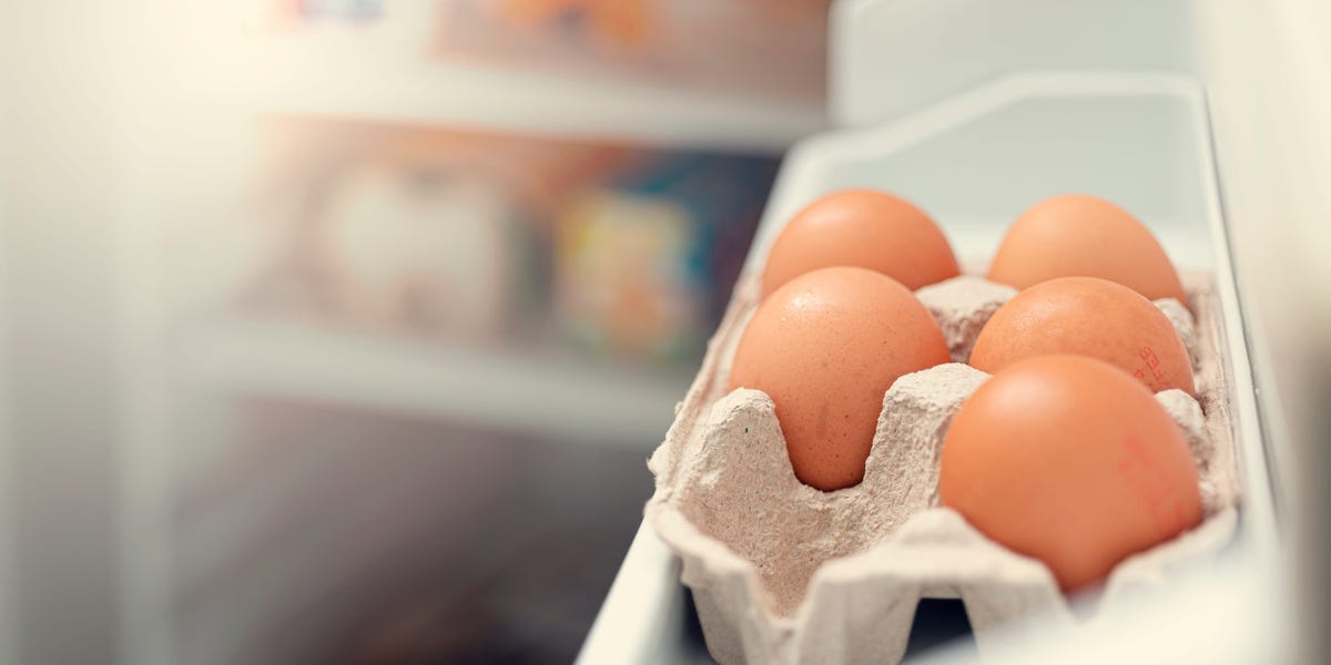 Huevos marrones contra blancos: Qué huevos comprar y por qué