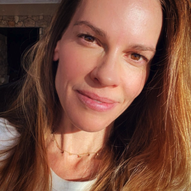 ¿Por qué Hilary Swank, 46, es una minimalista de productos para el cuidado de la piel