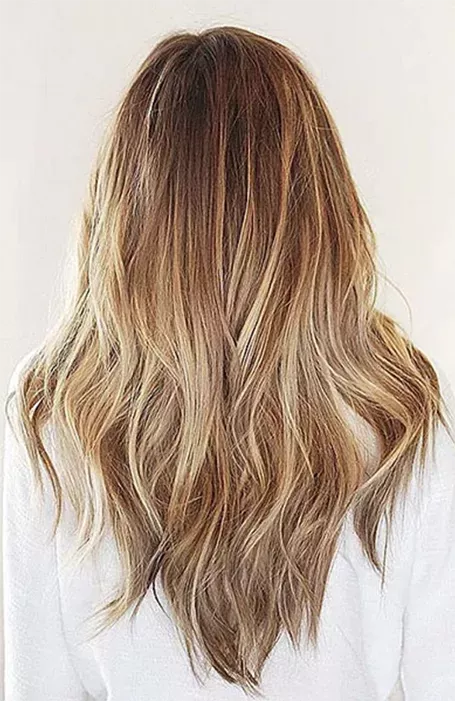 25 Impresionantes peinados largos a capas para mujeres