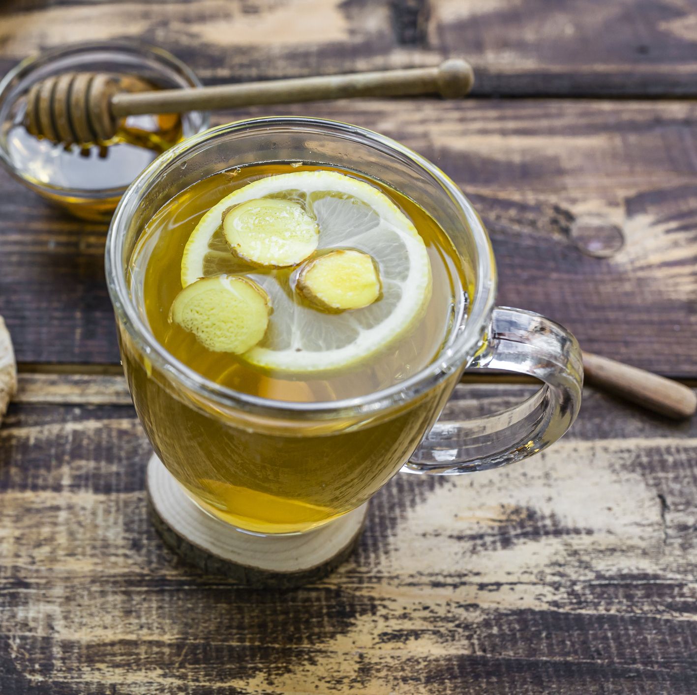 10 tés calmantes que pueden combatir los síntomas del resfriado cuando se está enfermo