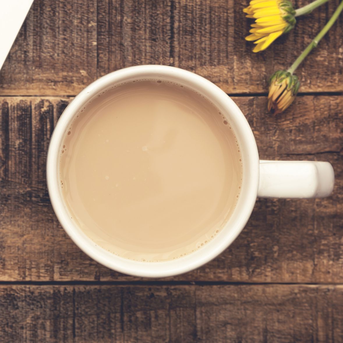 10 tés calmantes que pueden combatir los síntomas del resfriado cuando se está enfermo