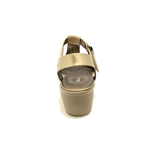24 Horas 22898 - Sandalias con Plataforma y Cuña de Color Beig y Pequeños Agujeros Cierre Oro y Velcro - 35, Or