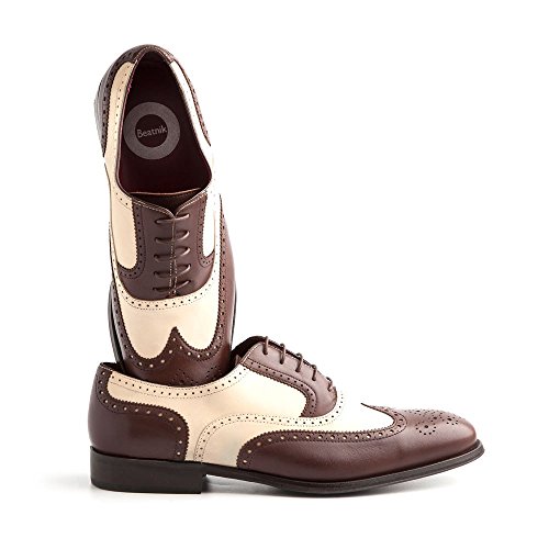 Beatnik Shoes Zapato de Cordones en Piel Bicolor Marrón y Beige para Hombre de Estilo Oxford Brogue Beatnik Holmes Brown & Beige, Talla : 42
