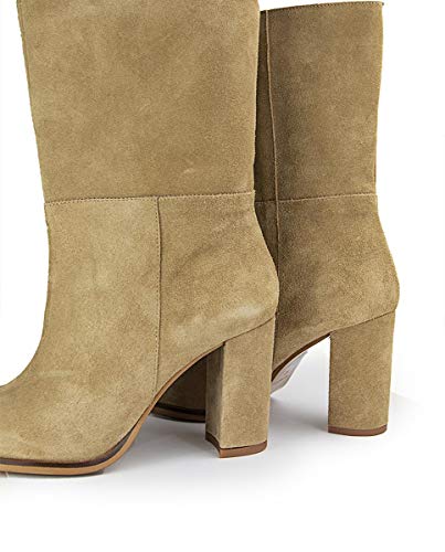 Bota de Mujer, Modelo Lola, Color Arena en Material Serraje, Marca Popa