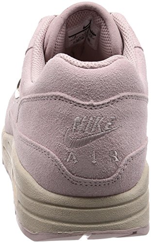 Nike Air MAX 1 Premium SC, Zapatillas de Gimnasia para Hombre, Rosa (Particle Rose/Mtlc Gold/Desert 601), 40 EU