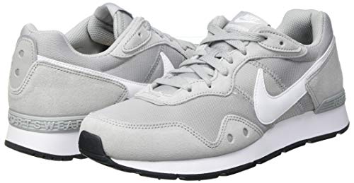 Nike Venture Runner, Zapatillas Hombre, Gris (Light Smoke Grey/White/Black), 43 EU