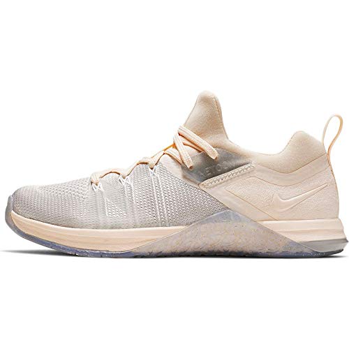 Nike W Metcon Flyknit 3 MTLC, Zapatillas de Deporte para Mujer, Multicolor (Matte Silver/Guava Ice/White 000), 41 EU