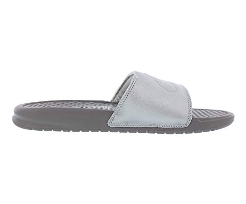 Nike Wmns Benassi JDI BP, Zapatillas de Gimnasia Mujer, Plateado (Metallic Silver/Metallic Silver/Gunsmoke 001), 43 EU