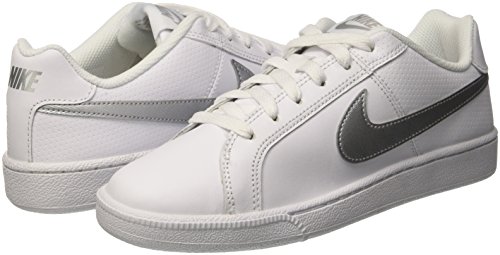 Nike Wmns Court Royale, Zapatillas de Gimnasia Mujer, Blanco (White / Metallic Silver), 36.5 EU