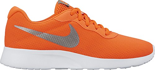 Nike - Wmns Tanjun SE - 844908801 - El Color: Blanco-Plateado-De Color Naranja - Talla: 40.5