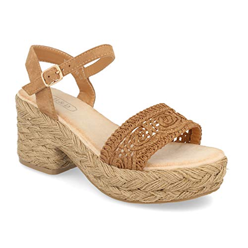Sandalia de Mujer Estilo Casual-Bohemio con Tacon Ancho y Plataforma de Esparto, Tiras Cosidas en Pala y Cierre de Pulsera con Hebilla. Primavera Verano 2020. Talla 37 Camel
