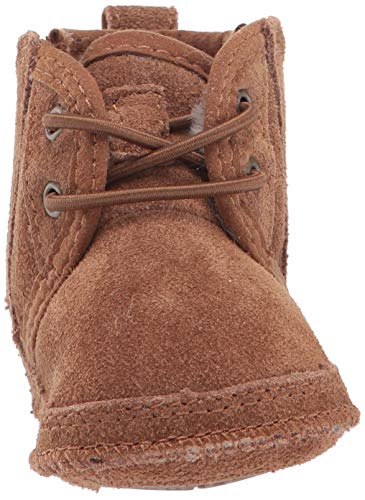 UGG Baby's Unisex Baby Neumel and UGG Beanie Classic Boot, Chestnut, 4 (UK)