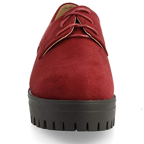Zapato con Cordones Redondos Tipo Blucher, con Plataforma de Goma. Altura del Tacon: 4 cm. Altura de Plataforma: 3 cm. Talla 38 Burdeos