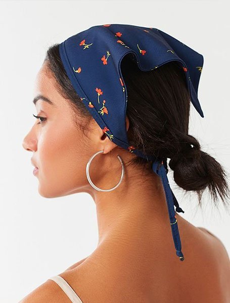 23 bonitos peinados con bandana que te encantarán