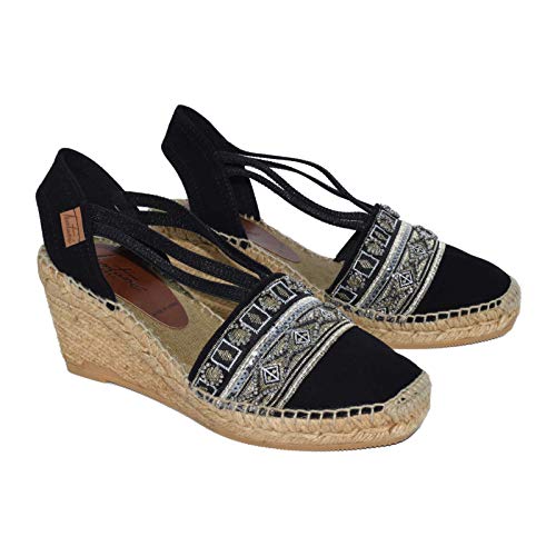 834 G Delhi Negro Hc8 - Alpargata de cuña media en ante negro con adorno tapapuntos indú