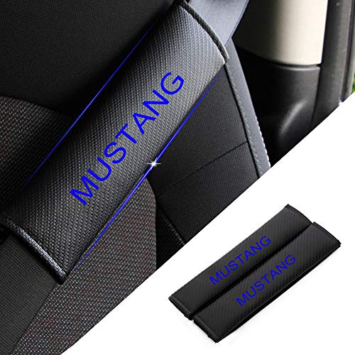 AKMEYI 2 Piezas Almohadillas para Cinturón de Seguridad de Cuero para Mustang Mustang, Fibra de Carbono Almohadillas Protectores de Coche Hombro, con Emblema