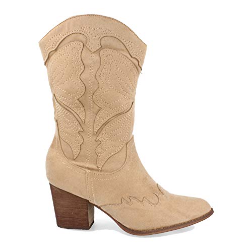 Bota Campera con Tacon, Comodas, Bordado en Cana, y Cierre de Cremallera, Otono Invierno 2020. Talla 36 Beige