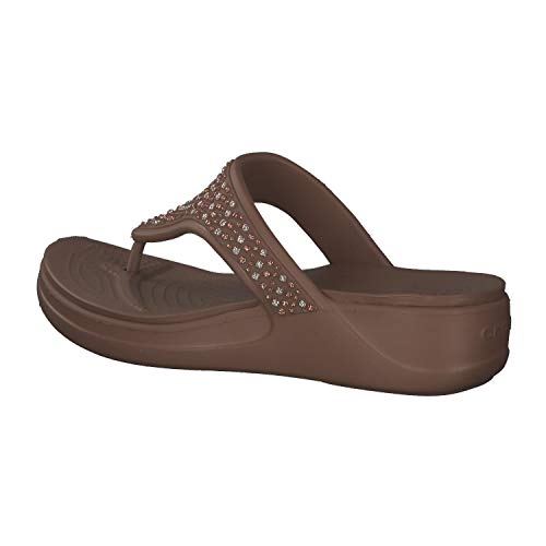Crocs Monterey Shimmer Wedge Flip, Sandalias con cuña Mujer, Bronze, 42 EU