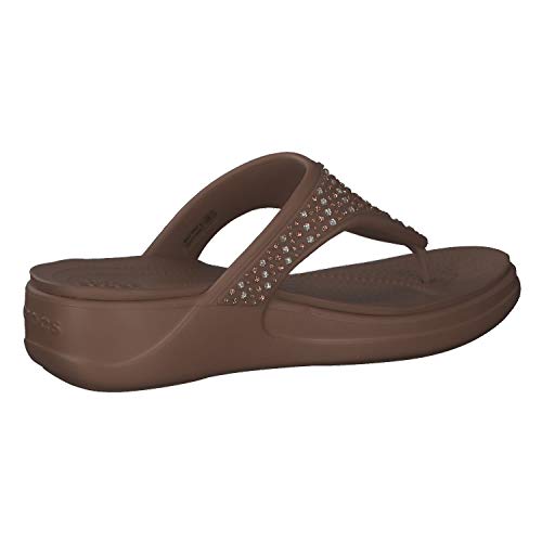 Crocs Monterey Shimmer Wedge Flip, Sandalias con cuña Mujer, Bronze, 42 EU