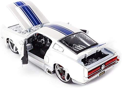 MEETGG Coche modelo coche 1:24 Ford Mustang GT simulación aleación de fundición a presión adornos de juguete deportes colección de coches joyería 19.5x9x5.6CM