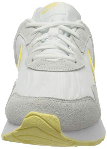 Nike Delfine, Zapatillas de Trail Running para Mujer, Multicolor (White/Bicycle Yellow 104), 36 EU