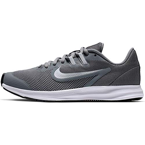 Nike Downshifter 9 (GS), Zapatillas de Atletismo Unisex Adulto, Multicolor (Cool Grey/Metallic Silver/Wolf Grey 000), 40 EU
