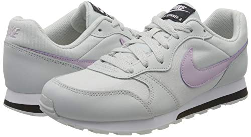 Nike MD Runner 2 (GS), Running Shoe, Morado (Photon Dust/Iced Lilac-Off NOI 019), 36 EU