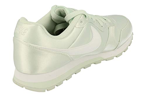 Nike MD Runner 2, Zapatillas de Running Mujer, Gris (Barely Grey/White 010), 38 EU