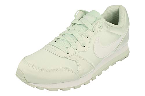 Nike MD Runner 2, Zapatillas de Running Mujer, Gris (Barely Grey/White 010), 38 EU