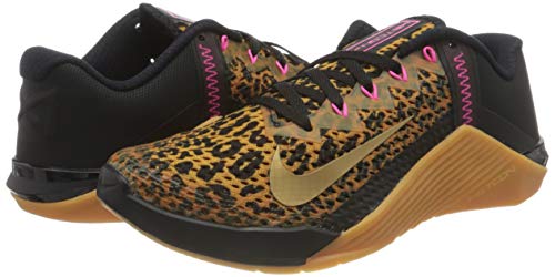 Nike Wmns Metcon 6, Zapatillas de Running Mujer, Black Mtlc Gold Chutney Gum Med Brown Pink Blast, 38 EU