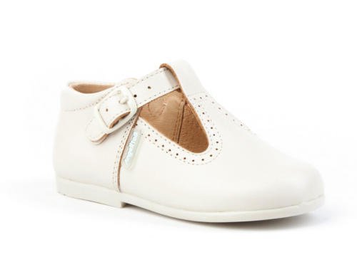 Pepitos de niño de Piel Color Beige. Marca AngelitoS. Modelo 503. Calzado Infantil Hecho en España. Número 24