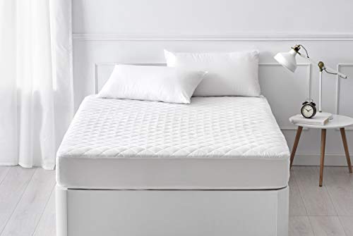 Pikolin Home - Protector de colchón/Cubre colchón acolchado de fibra antiácaros, transpirable, 150x190/200cm-Cama 150 (Todas las medidas)