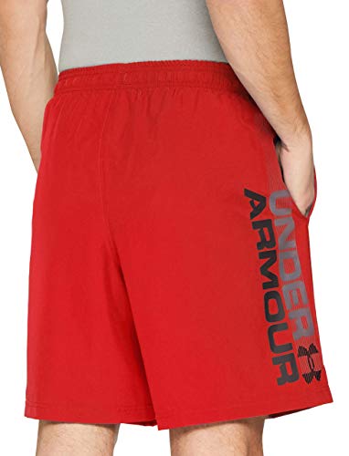 Under Armour Woven Graphic Wordmark Shorts Pantalones de hombre, pantalón corto ultraligero y transpirable, cómodo y ancho pantalón de deporte, Red/Black (600), XL
