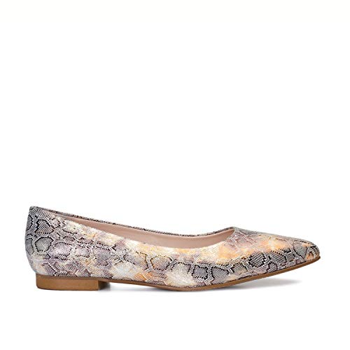 Valeria - Bailarinas Estampadas de Vestir para Mujer en Piel con Punta Fina Tacon 1 cm - Hechos en España - Moda Bailarinas Planas Elegantes - Serpiente Animal Print Gris & Oro - Gris 45 EU