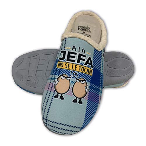 Zapatillas casa, comodas, con Pelo y Originales Jefes con Frases graciosas. A la jefa no se le tocan los Huevos Celeste. Zapatillas de casa Españolas, Materiales Primera Calidad.