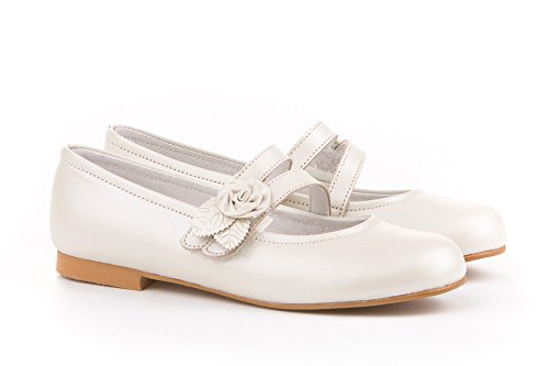 Zapatos de niña Fabricados en Piel para Ceremonia. Calzado de niña Hecho a Mano - MiPequeña Modelo 990v Color Beige.