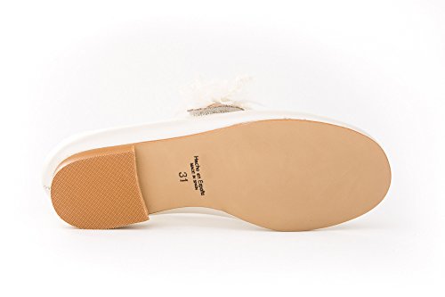 Zapatos de niña Fabricados en Piel para comunión. Calzado de niña Hecho a Mano - MiPequeña Modelo 992v Color Beige.