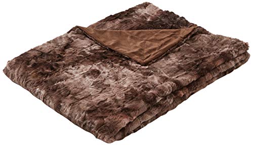 Amazon Basics - Manta de piel sintética, 150 x 200 cm, color marrón