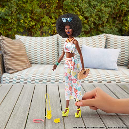 CDU Barbie Pack de moda licencia Roxy: ropa de muñeca conjunto 2 piezas tropical (Mattel GRD58)