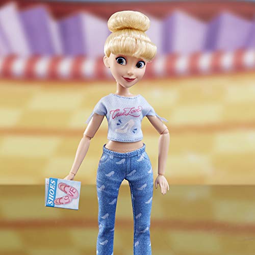 Disney Princess Comfy Squad - Muñeca de Cenicienta, Juguete Inspirado en la película Ralph rompe Internet, muñeca de Atuendo Casual, niñas de 5 años de Edad