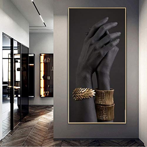 ZMFBHFBH Cuadro de Mujer Africana con Marco, Carteles artísticos de Pared e Impresiones Manos Negras sosteniendo Joyas Doradas Decoración de Pared 40x60cmx3pcs con Marco
