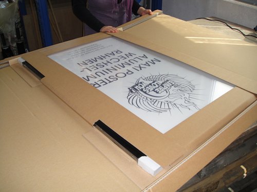 Empire Interactive - 6 chapas (diseño de Nirvana)