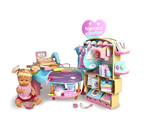 Nenuco - Boutique, Tienda de Moda para bebés con 30 Accesorios y Ropa para Cambiar el muñeco, una Caja registradora de Juguete con Sonido y luz, Dinero y Sonidos para Jugar Famosa (700015835)