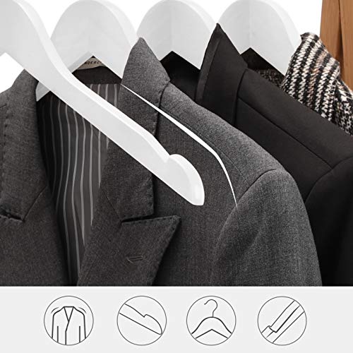 SONGMICS Paquete de 20 Perchas, Perchas de Madera Maciza, con Hombros Dentados, Antideslizantes, para Abrigos, Trajes, Chaquetas, Camisas, Gancho Giratorio de 360°, Blanco CRW003WT20